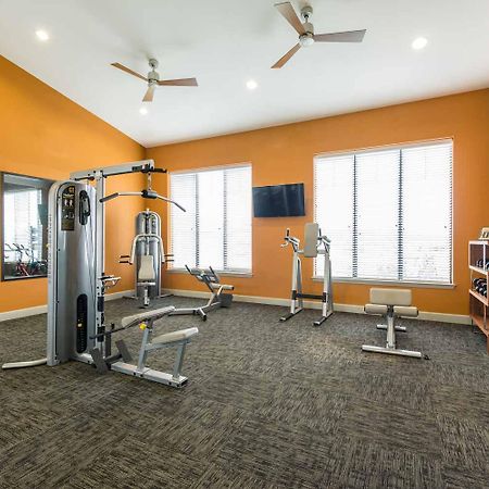 Spacious Furnished Resort Style Apartments Tomball Exterior foto